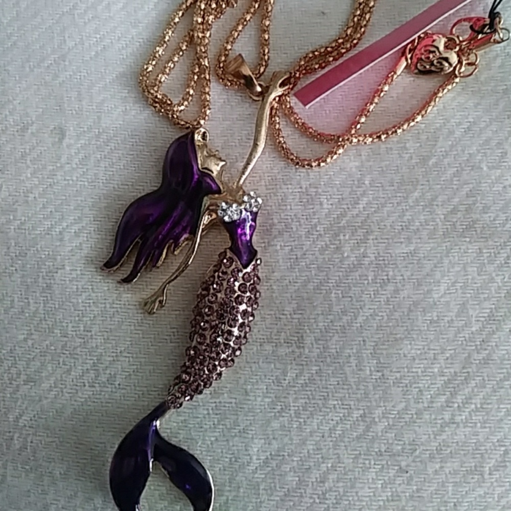 NWT Betsey purple Mermaid necklace